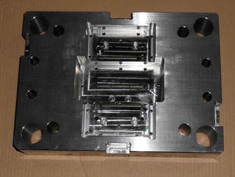 临颍精密塑料模-06